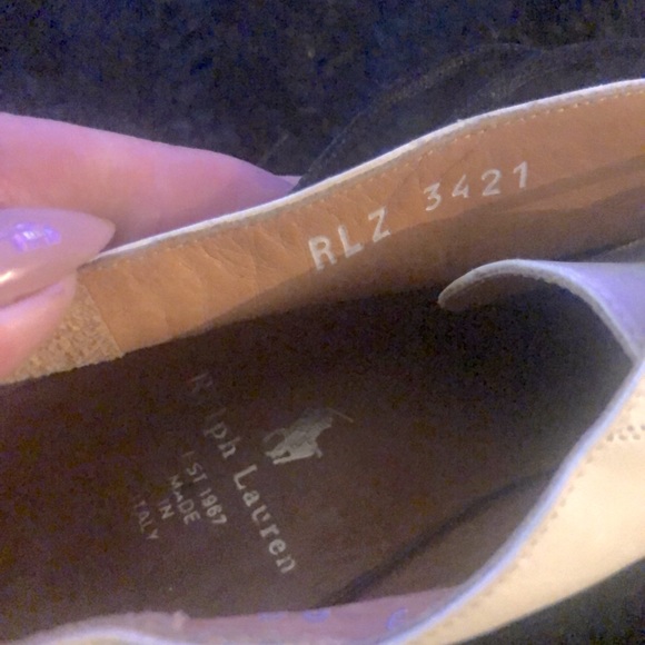 Ralph Lauren ecru and black wingtip heels - Picture 3 of 5